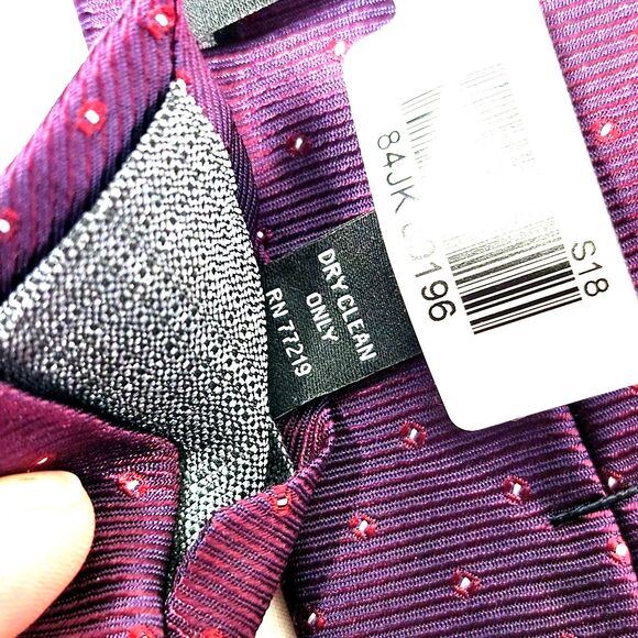 Kenneth Cole Awearness Silk Men's Tie Burgundy Geometric Size X-Long NEW - Picture 16 of 16
